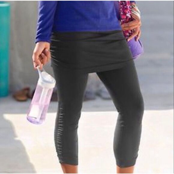 Athleta Got Legs 2 in 1 Gray Skirt Capri size medium - Picture 1 of 7
